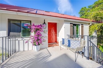 Building Photo - 375 8th Ave S