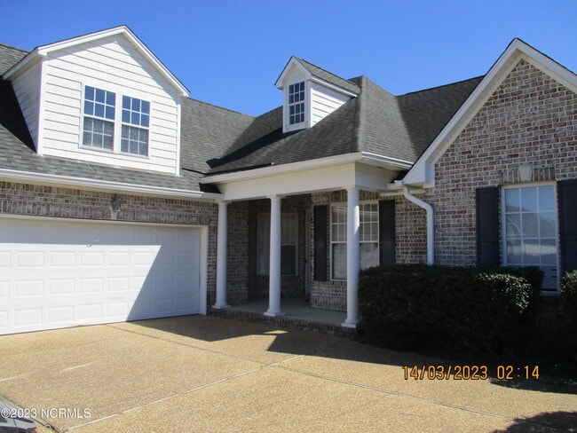 Building Photo - 1052 Stonebridge Ln
