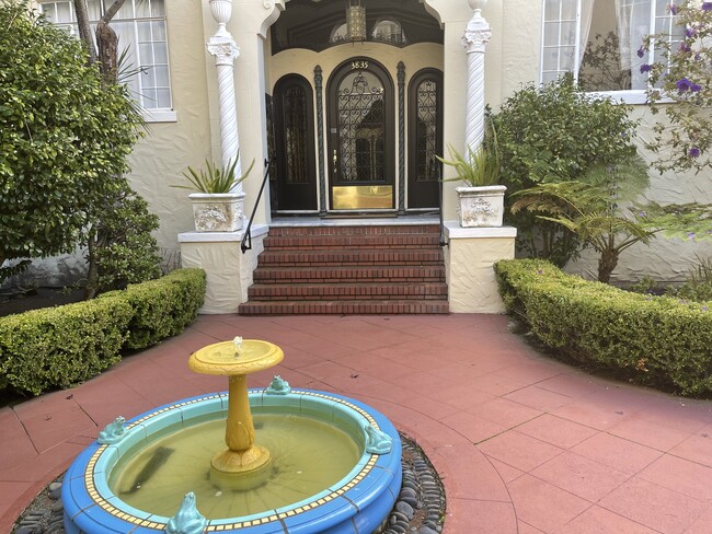 Foto del edificio - 3835 Scott St