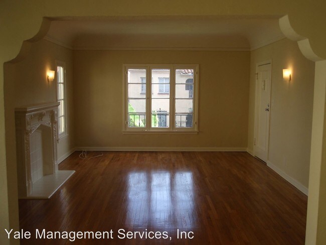 Foto del edificio - 321-323 N Stanley Ave