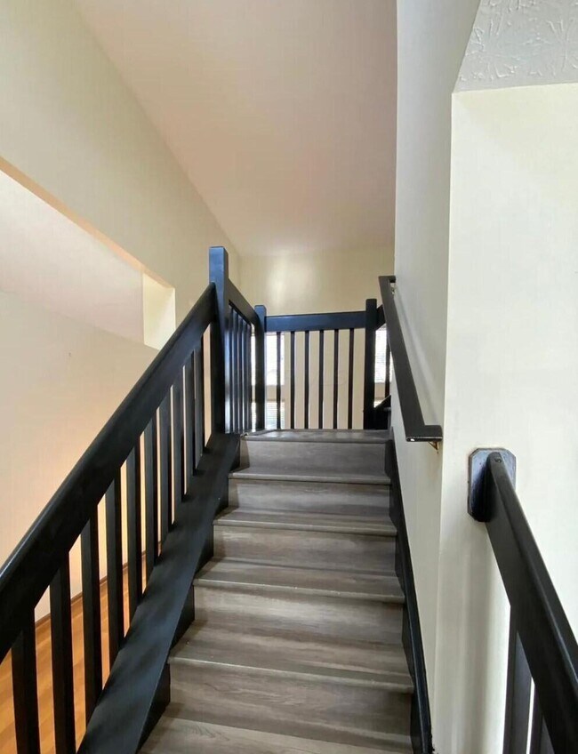 Building Photo - 5476 Mirage Dr