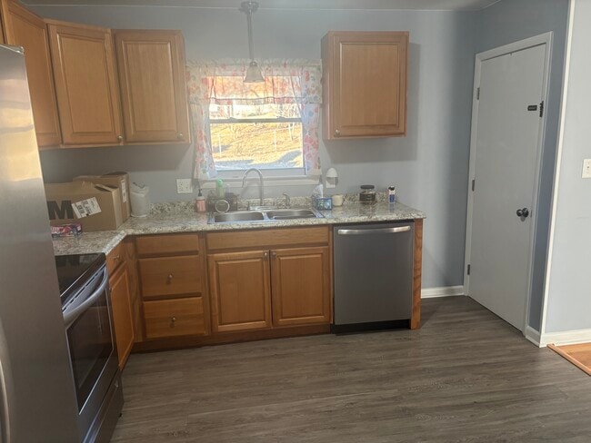 Building Photo - 839 Pyrtle Dr