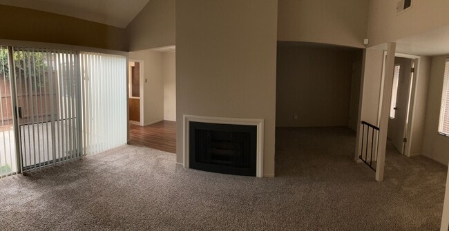 Building Photo - 3555 Fountain Way