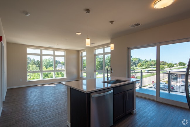 2BR, 2BA - 2B - Luxe Sheboygan Luxury Apartments