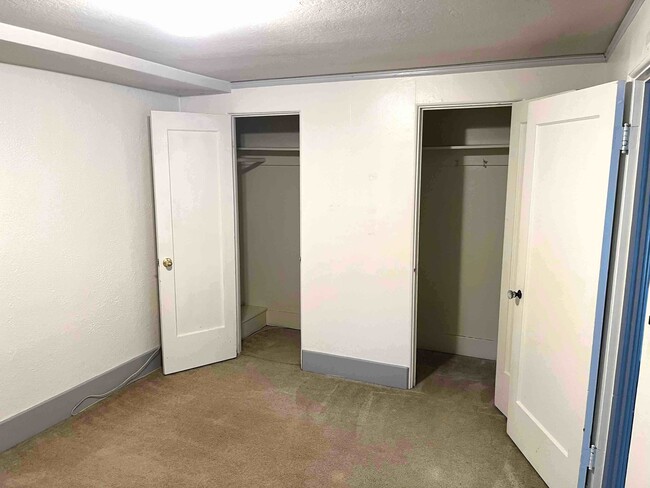 Building Photo - 6616 SW Canyon Ln