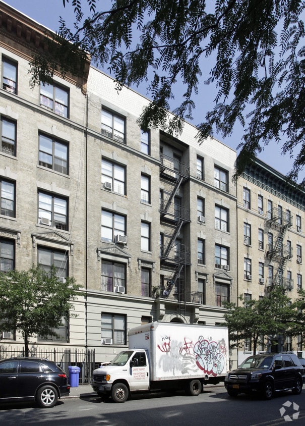 Building Photo - 1227 Boston Rd