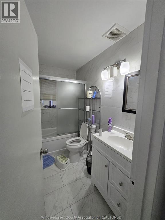 Photo du bâtiment - 1374 Josephine Ave