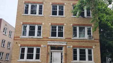 Building Photo - 256 Mather St