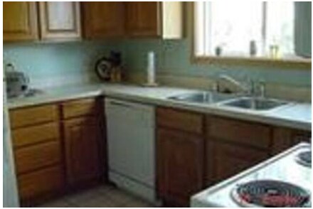 Building Photo - 9223 W Sandy Ct