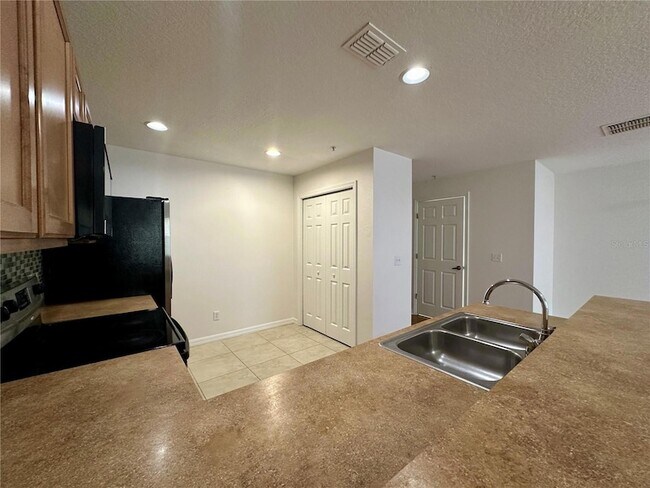 Foto del edificio - 13511 Tea Rose Way