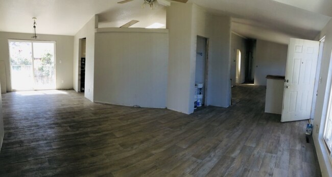 Foto del edificio - 3/2 Home- 1,700 sq.' w/ Expansive Open Floor Concept