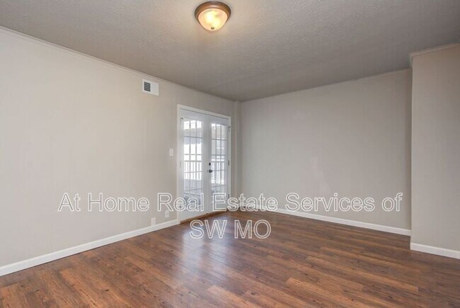 Foto del edificio - 930 S Campbell Ave