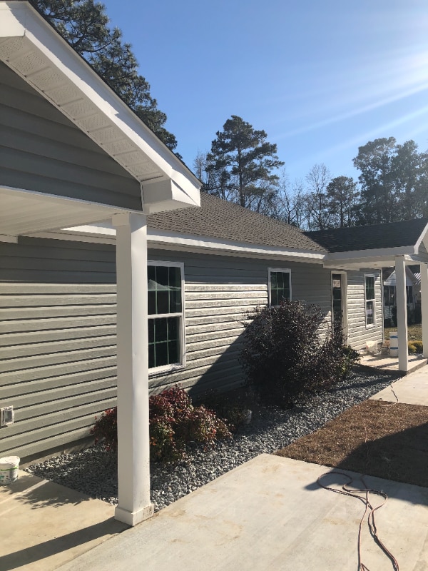 Building Photo - 610 Lesia Ln