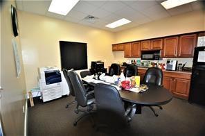 Building Photo - 927 PA-910