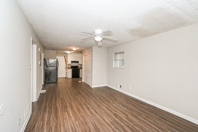 Foto del edificio - 8571 Duncan St