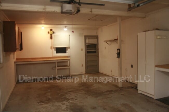 Building Photo - 3411 Sheridan Ave