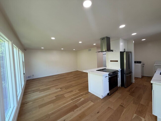 Foto del edificio - LEAFWOOD CIRCLE