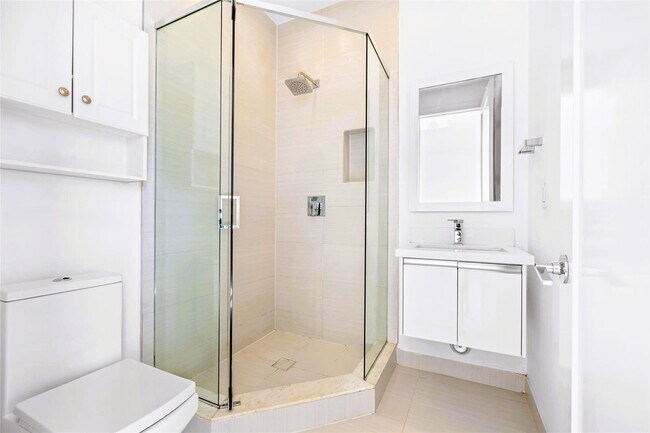 Foto del edificio - 6400 NW 105th Pl