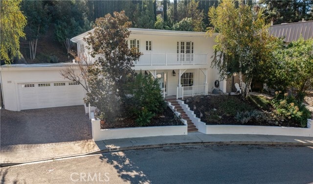 Primary Photo - 3350 Berry Dr