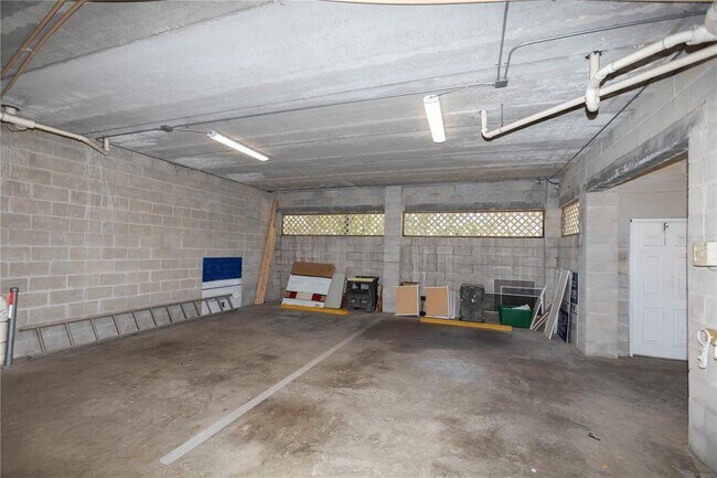 Foto del edificio - 4751 Marine Pkwy