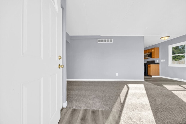 Foto del edificio - 2428 Wisconsin St SW