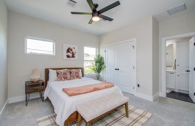 Foto del edificio - 4612 Oats St