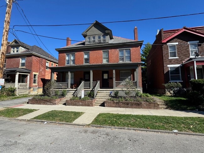 Foto del edificio - 1210 Dennison Ave