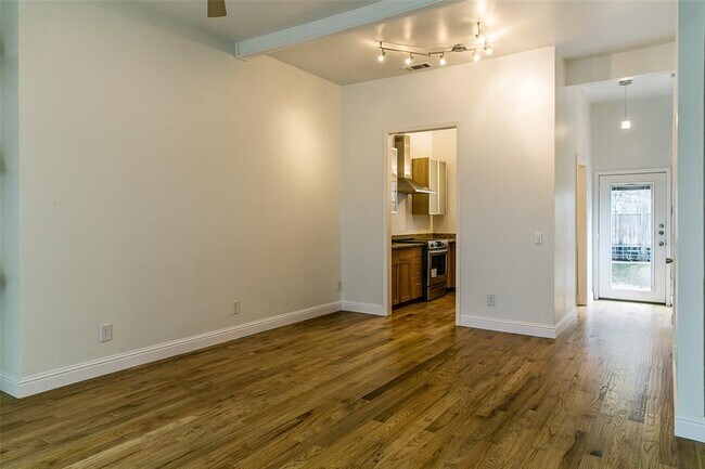 Building Photo - 4110 Travis St