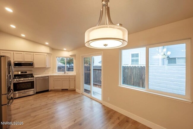 Building Photo - 7562 Wheeldale Cir