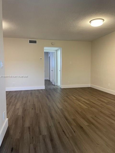 Foto del edificio - 541 Blue Heron Dr