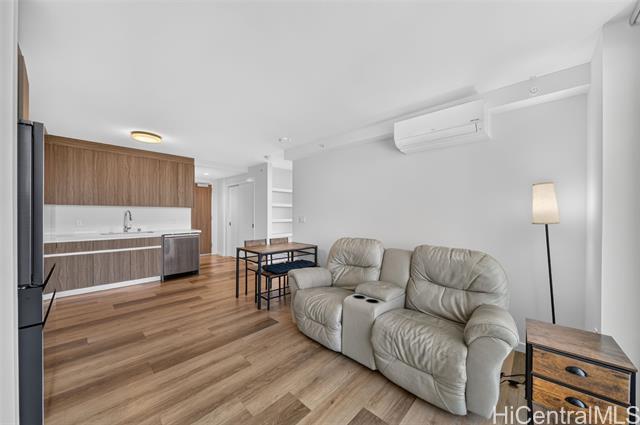 Foto del edificio - 1515 Liona St