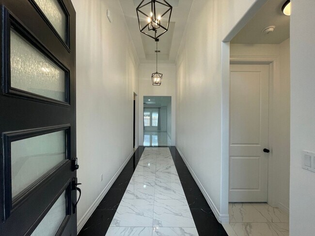 Foto del edificio - Modern Comfort & Style 4-Bedroom Home in A...