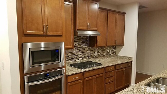 Building Photo - 407 Boscawen Ln