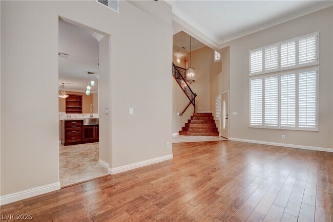 Foto del edificio - 1748 Royal Canyon Dr
