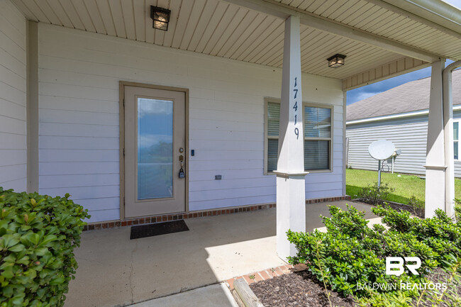 Building Photo - 17419 Lewis Smith Dr