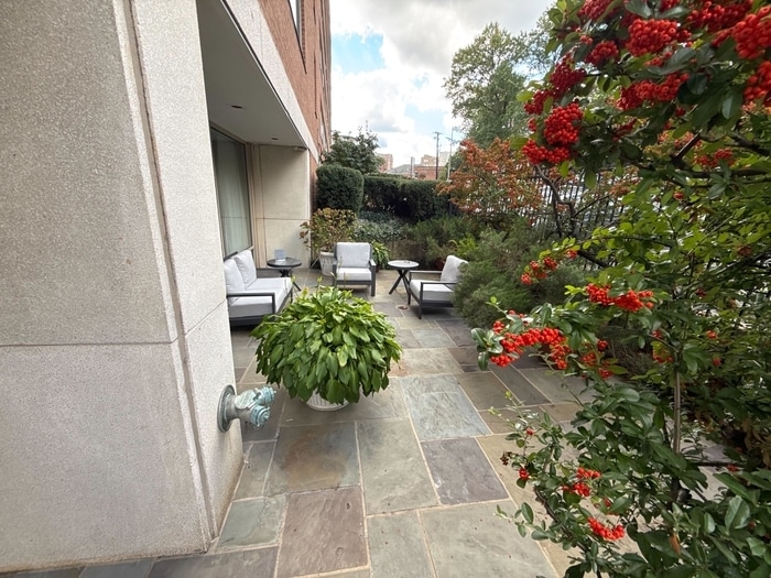 Foto del edificio - 1210 N Taft St