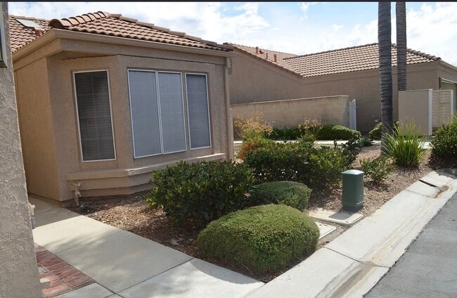 Building Photo - 928 Summerfield St