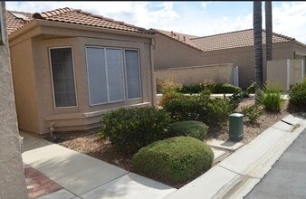 Building Photo - 928 Summerfield St