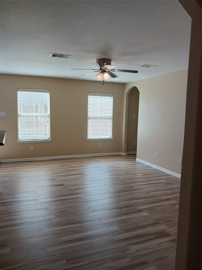 Building Photo - 10208 Wood Fern Ct