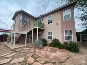 Building Photo - 407 Harvard Dr SE