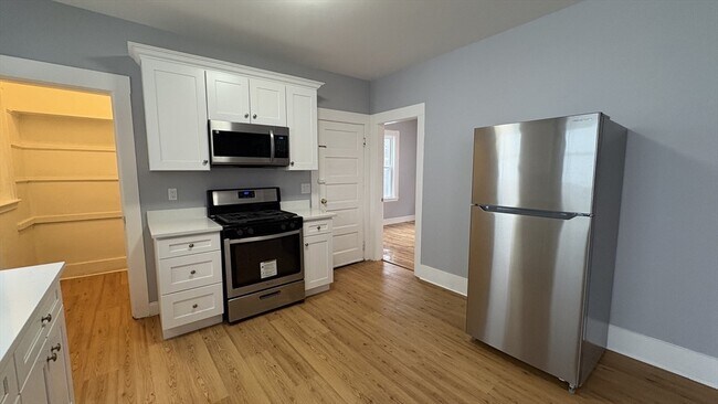 Foto del edificio - 190 Sheridan Ave