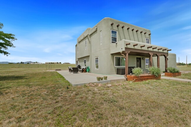Building Photo - 4145 Los Ranchitos Dr