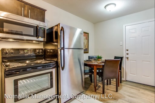 Building Photo - 4618 Reiger Ave
