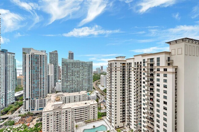 Foto del edificio - 55 SW 9th St