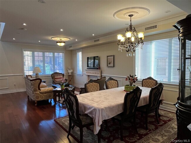 Foto del edificio - 69-68 229th St