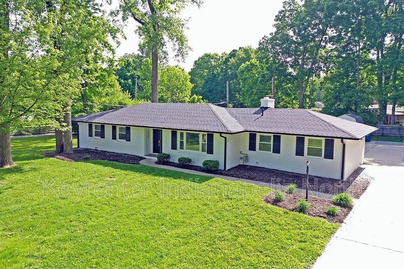 Primary Photo - 9639 Maple Dr