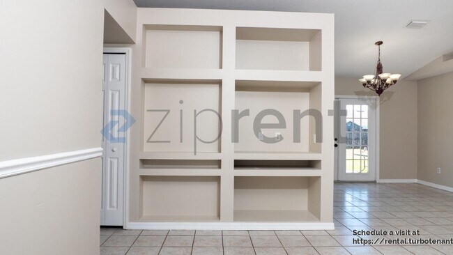 Building Photo - 3309 SW Frankford St