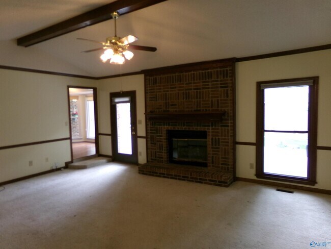Foto del edificio - 15010 Carlisle Dr SE