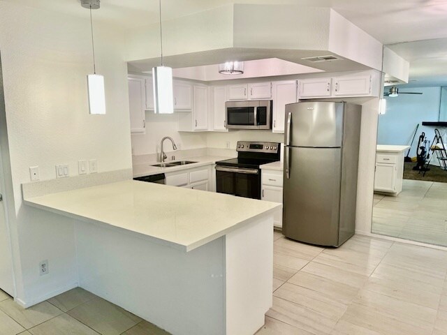 Foto del edificio - 7948 Decker Canyon Dr