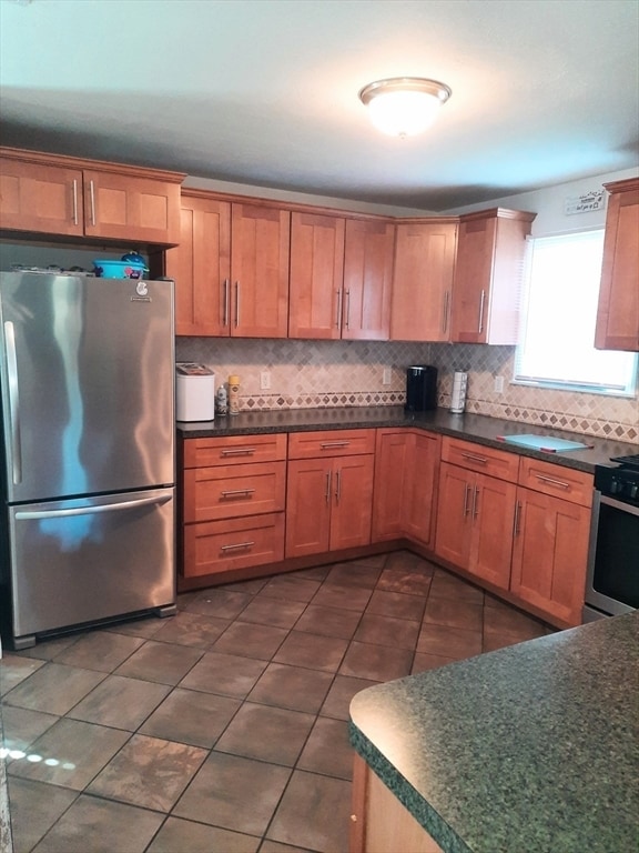 Building Photo - 18 Adams Rd